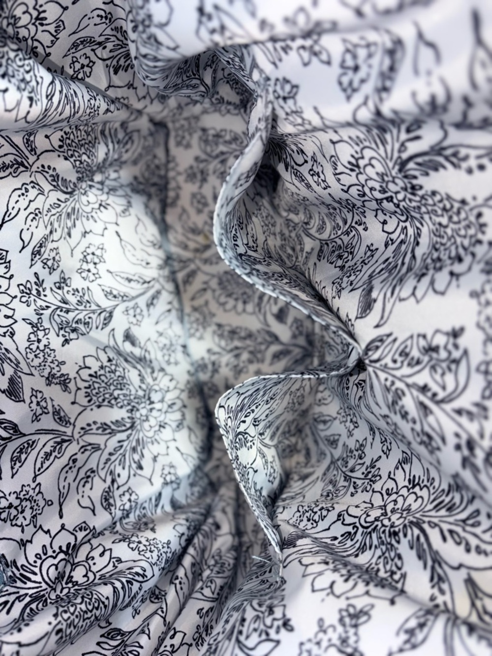 Vera Bradley Quilted Floral Tote Bag in Dusty Blue and White - Picture 7 of 8